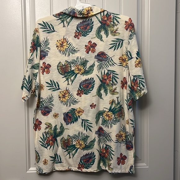Men’s size large Jurassic World button up, dress shirt - Picture 2 of 7